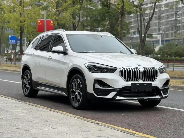 BMW X1 2022 Model sDrive20Li Fashion Model – фото 3