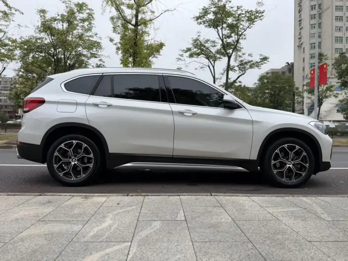 BMW X1 2022 Model sDrive20Li Fashion Model – фото 8