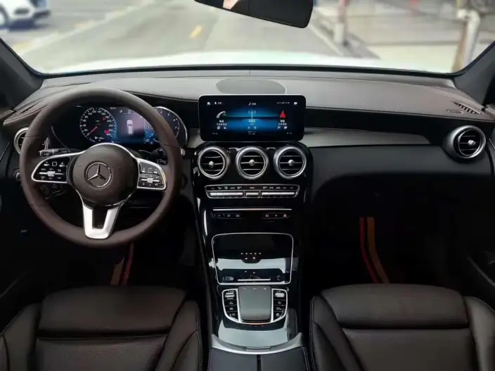 Mercedes-Benz GLC 2022 Model Facelift II GLC 260 L 4MATIC Dynamic Model – фото 5