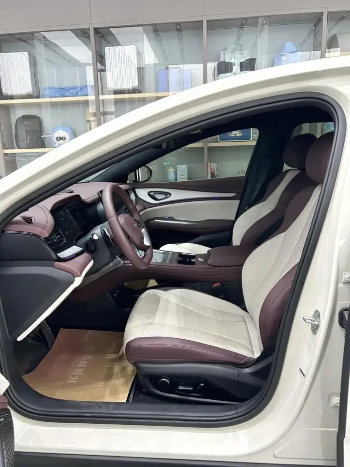 BYD Seal 07DM 2026 Model DM-i 230KM Flagship Model – фото 9