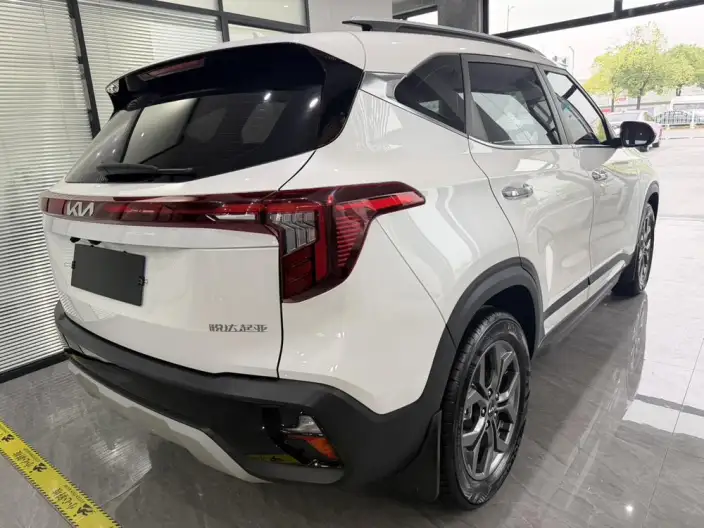 Kia Seltos 2023 Model 1.5L IVT Deluxe Edition – фото 6