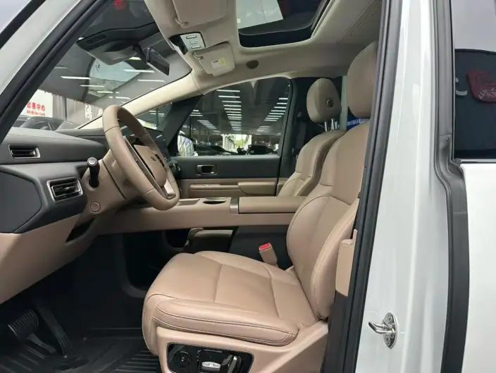 Li Auto MEGA 2025 Model Home Family Special Edition – фото 6