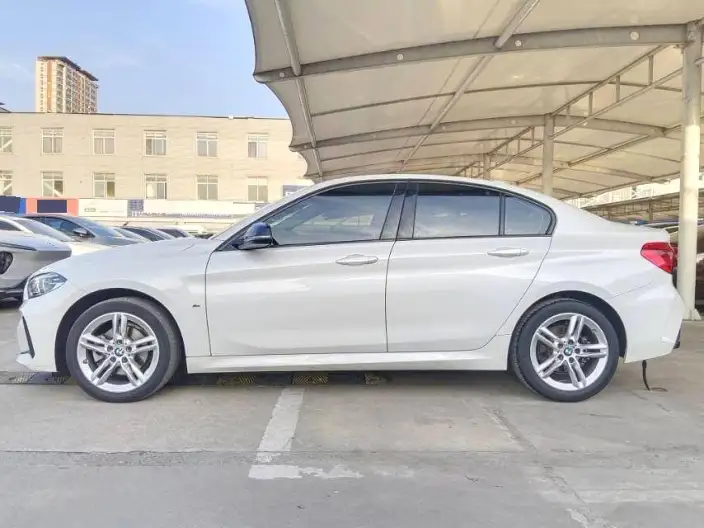 BMW 1 Series 2021 Model Facelift 120i M Sports Night Edition – фото 4