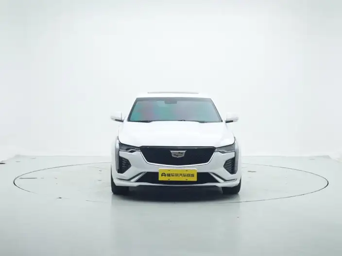 Cadillac CT4 2022 Model 28T Fashion Model – фото 2