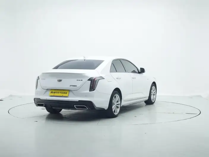 Cadillac CT4 2022 Model 28T Fashion Model – фото 7