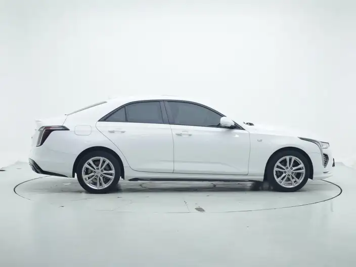 Cadillac CT4 2022 Model 28T Fashion Model – фото 8