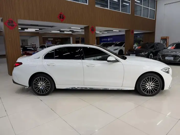 Mercedes-Benz C-Class 2025 Model C 260 L Sports Edition – фото 8