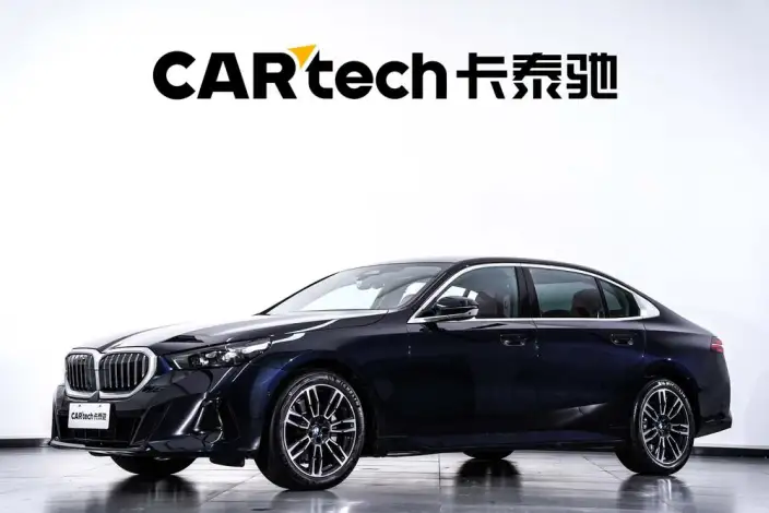 BMW 5 Series 2025 Model 530Li Leading Model M Sports Set – фото 1