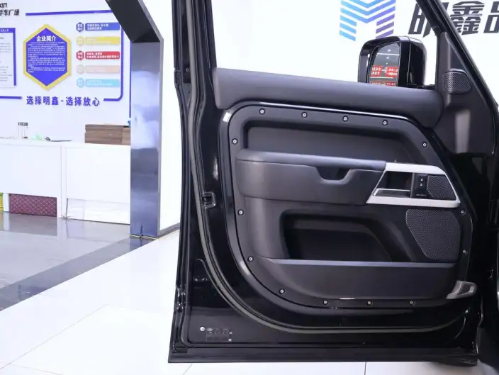 Land Rover Defender 2023 Model Facelift 110 P400 X-Dynamic HSE – фото 8