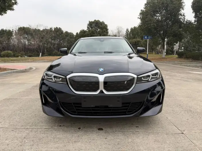 BMW i3 2022 Model eDrive35L – фото 2