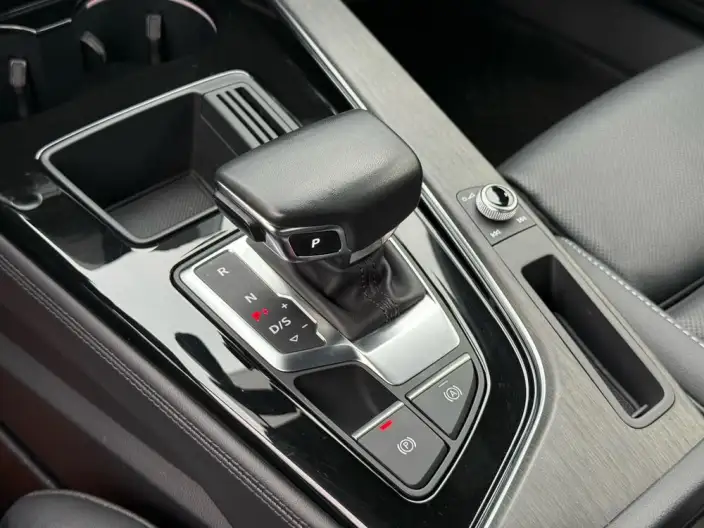 Audi A4 L 2023 Model 40 TFSI Luxury Dynamic Model – фото 10