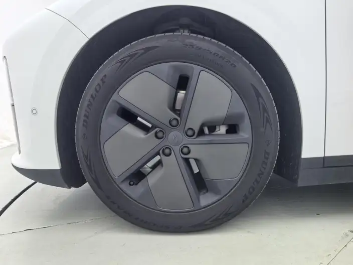 Li Auto i6 2025 Model 2WD Standard Edition – фото 9
