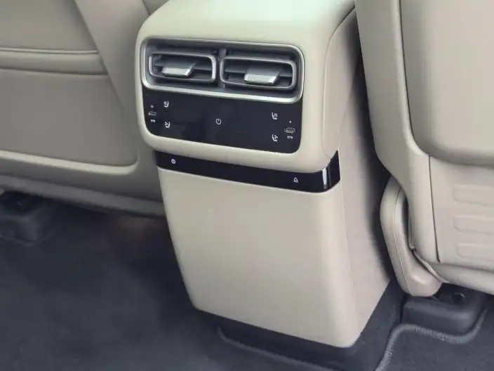 Li Auto i6 2025 Model 2WD Standard Edition – фото 10