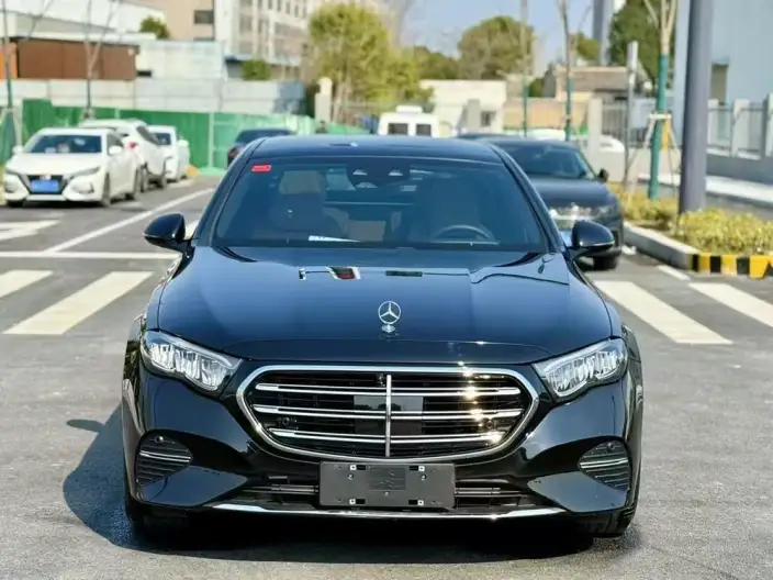 Mercedes-Benz E-Class 2024 Model Facelift E 260 L sedan – фото 2