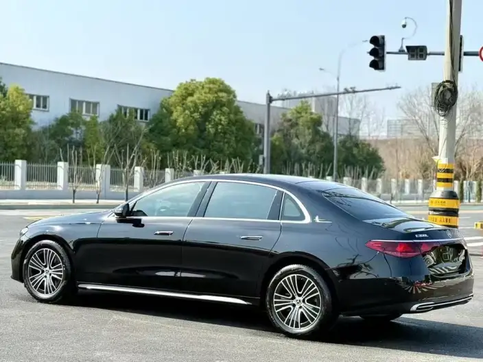 Mercedes-Benz E-Class 2024 Model Facelift E 260 L sedan – фото 4