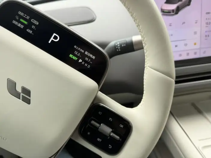 Li Auto i6 2025 Model 4WD Standard Edition – фото 7