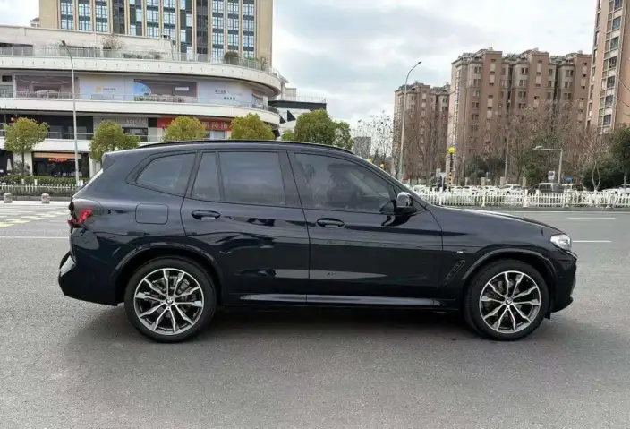 BMW X3 2023 Model xDrive30i Exclusive Model M Night Set – фото 5