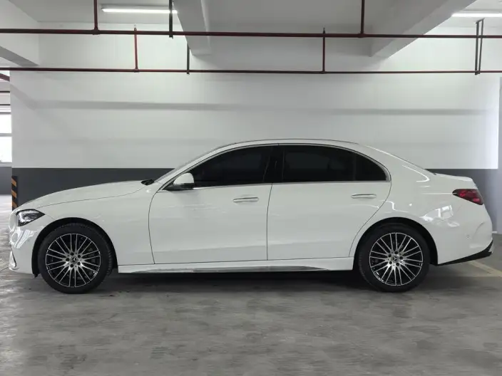 Mercedes-Benz C-Class 2026 Model C 260 L Sports sedan – фото 3
