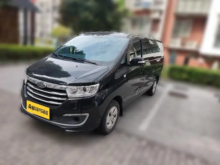 **RuiFeng M3 PHEV** 2025 Model PLUS 2.0L Comfort Edition 7 seat – фото 1