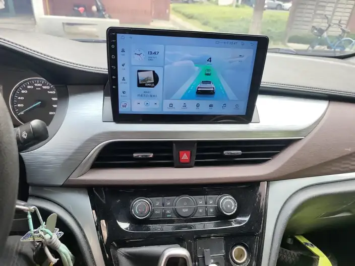 **RuiFeng M3 PHEV** 2025 Model PLUS 2.0L Comfort Edition 7 seat – фото 8