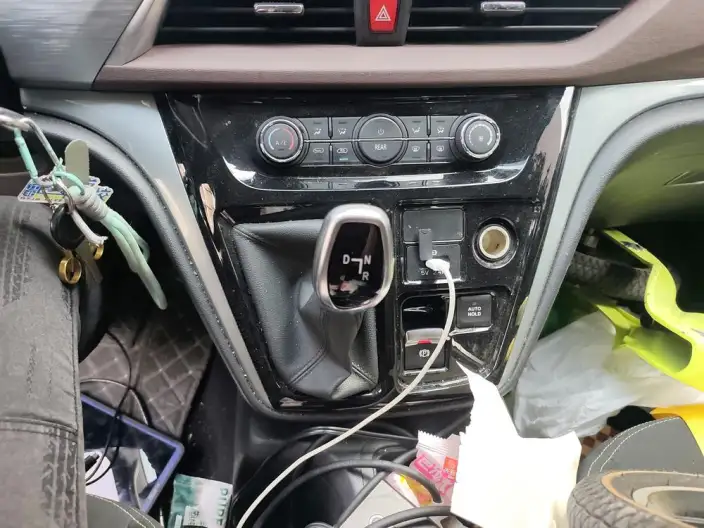 **RuiFeng M3 PHEV** 2025 Model PLUS 2.0L Comfort Edition 7 seat – фото 9