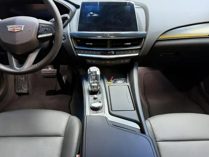 Cadillac CT5 2023 Model 28T Fashion Model – фото 8