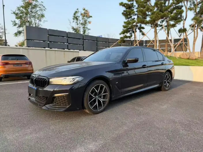 BMW 5 Series 2023 Model Facelift 530Li Exclusive Model M Sports Set – фото 1