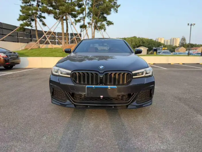 BMW 5 Series 2023 Model Facelift 530Li Exclusive Model M Sports Set – фото 2
