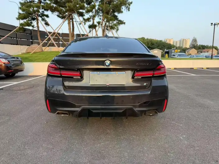 BMW 5 Series 2023 Model Facelift 530Li Exclusive Model M Sports Set – фото 3