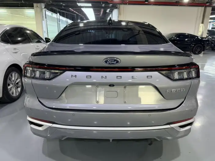 Ford Mondeo 2023 Model EcoBoost 245 Luxury Model – фото 5