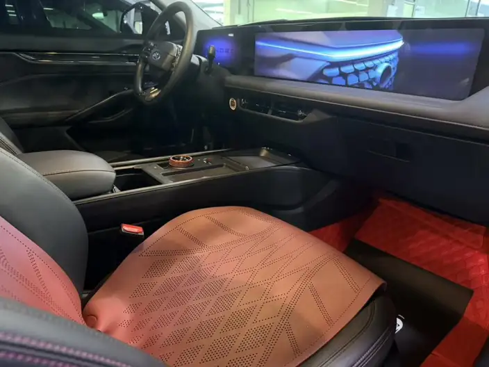Ford Mondeo 2023 Model EcoBoost 245 Luxury Model – фото 8
