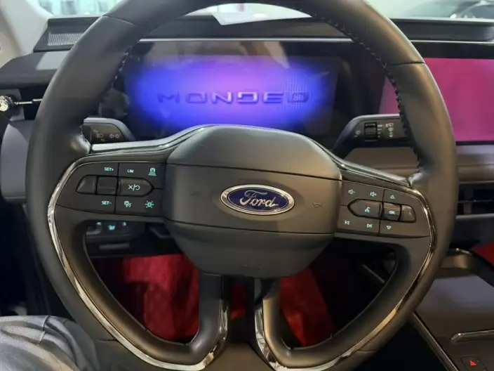 Ford Mondeo 2023 Model EcoBoost 245 Luxury Model – фото 10