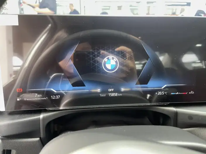 BMW 3 Series 2025 Model 325i M Sports Set – фото 9