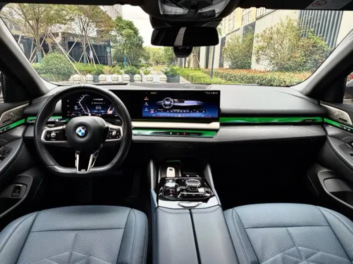 BMW 5 Series 2024 Model 530Li Exclusive Model M Sports Set – фото 9