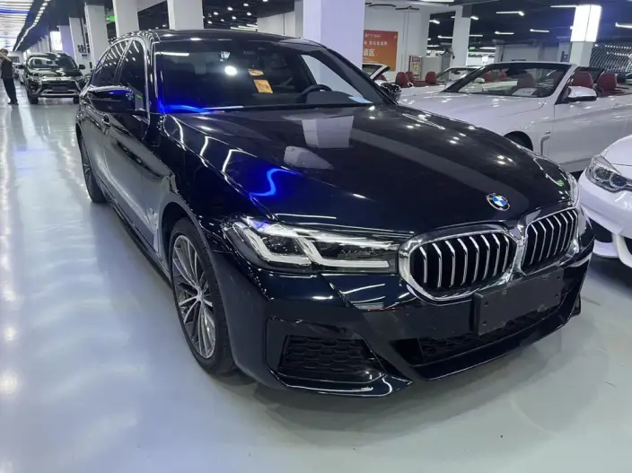 BMW 5 Series 2023 Model 530Li Leading Model M Sports Set – фото 3