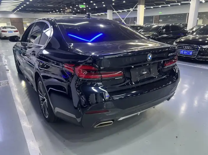 BMW 5 Series 2023 Model 530Li Leading Model M Sports Set – фото 4