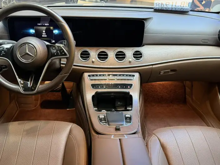 Mercedes-Benz E-Class 2023 Model E 300 L Luxury Model sedan – фото 9