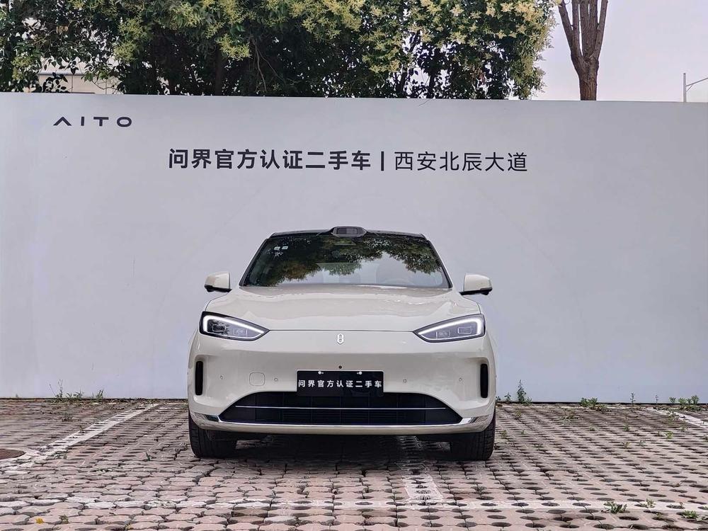 Aito M5 2025 модификация Extended Range Ultra 4WD Edition