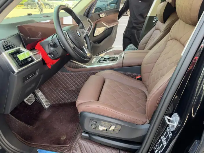 BMW X7 2024 Model xDrive40i Leading Model Luxury Set 7 seat – фото 8
