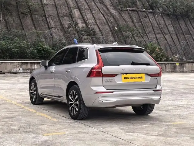 Volvo XC60 2024 Model B5 4WD Smart Range Deluxe Edition – фото 4