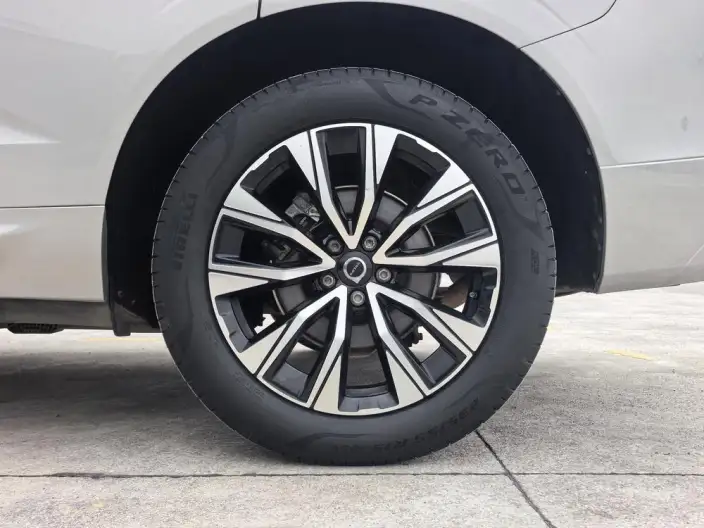 Volvo XC60 2024 Model B5 4WD Smart Range Deluxe Edition – фото 7