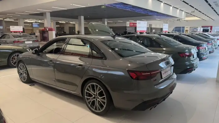 Audi S4 2023 Model 3.0TFSI – фото 3