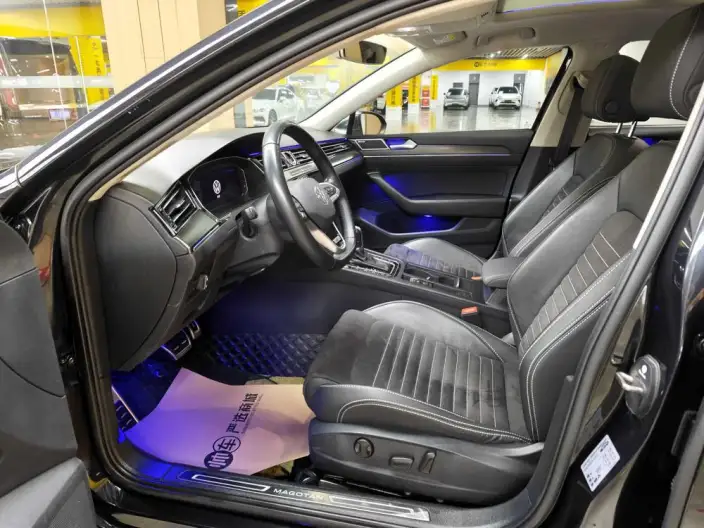 Volkswagen Magotan 2020 Model 330TSI DSG Luxury Model – фото 8