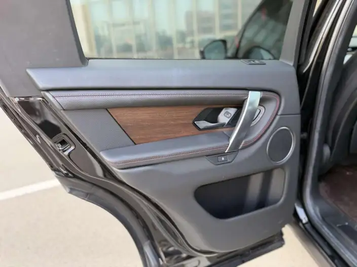 Land Rover Discovery Sport PHEV 2022 Model P300e Performance Technology Edition – фото 9