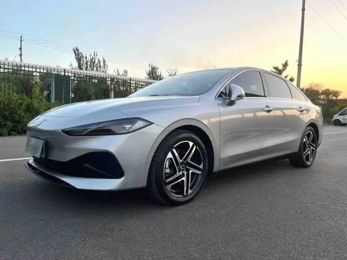 Roewe D7 DMH 2023 Model 125 Ultimate Edition
