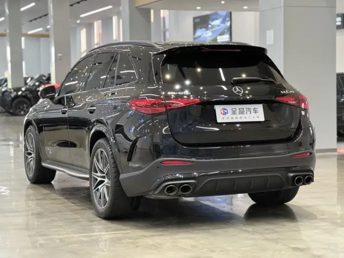 Mercedes-Benz GLC AMG 2025 Model AMG GLC 43 4MATIC – фото 4