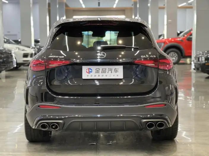 Mercedes-Benz GLC AMG 2025 Model AMG GLC 43 4MATIC – фото 5