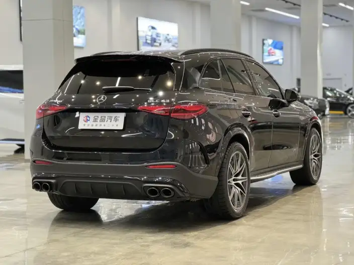 Mercedes-Benz GLC AMG 2025 Model AMG GLC 43 4MATIC – фото 6