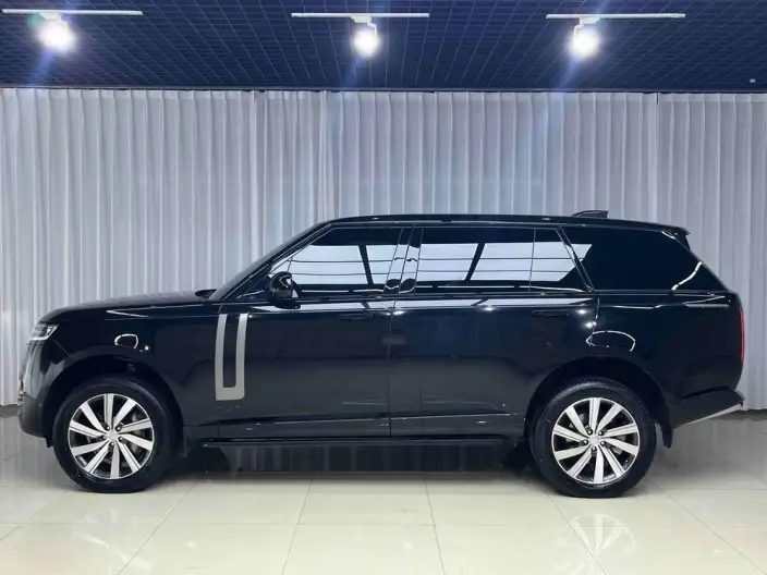 Range Rover 2023 Model 3.0 L6 400PS Shengshi VII seat Extended Edition – фото 4