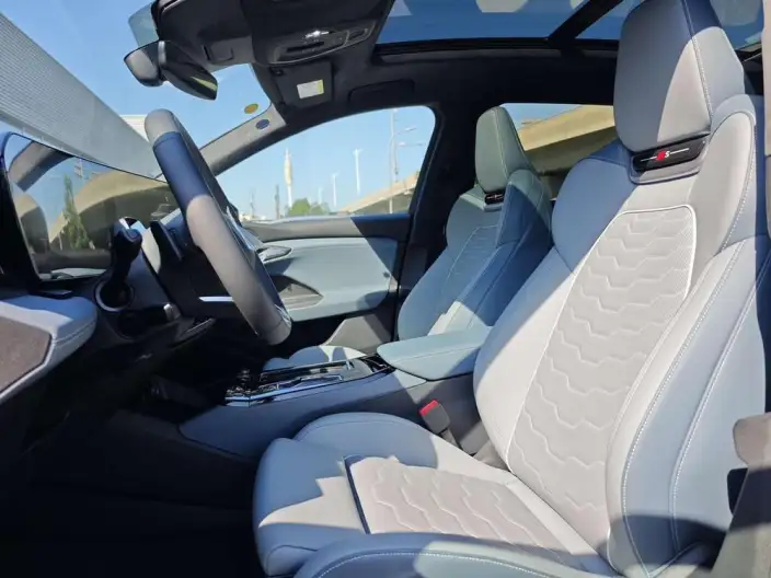 AUDI Q6L e-tron 2026 Model First Edition Pilot Edition – фото 8